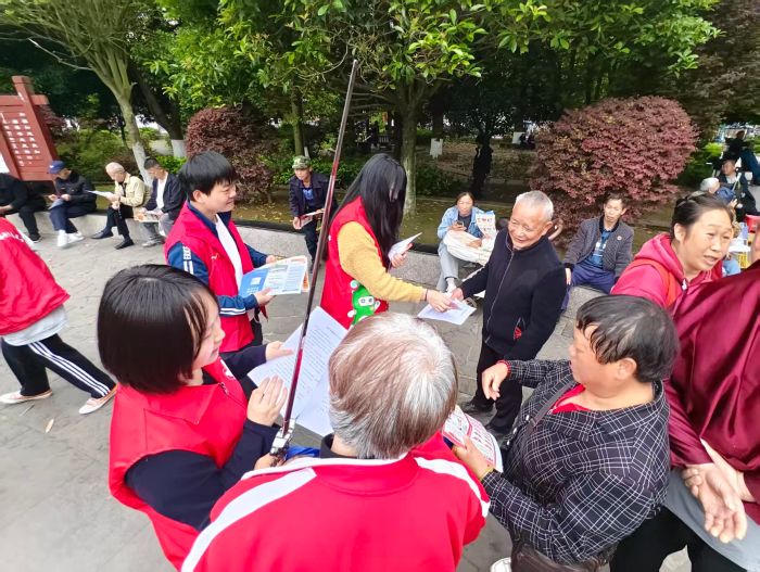 修文县扎佐街道开展“两清两改两治理”宣传活动 聚力共建美