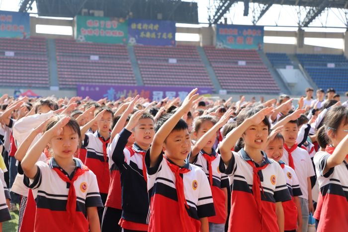 修文县2026年“阳明杯”青少年校园足球联赛开幕